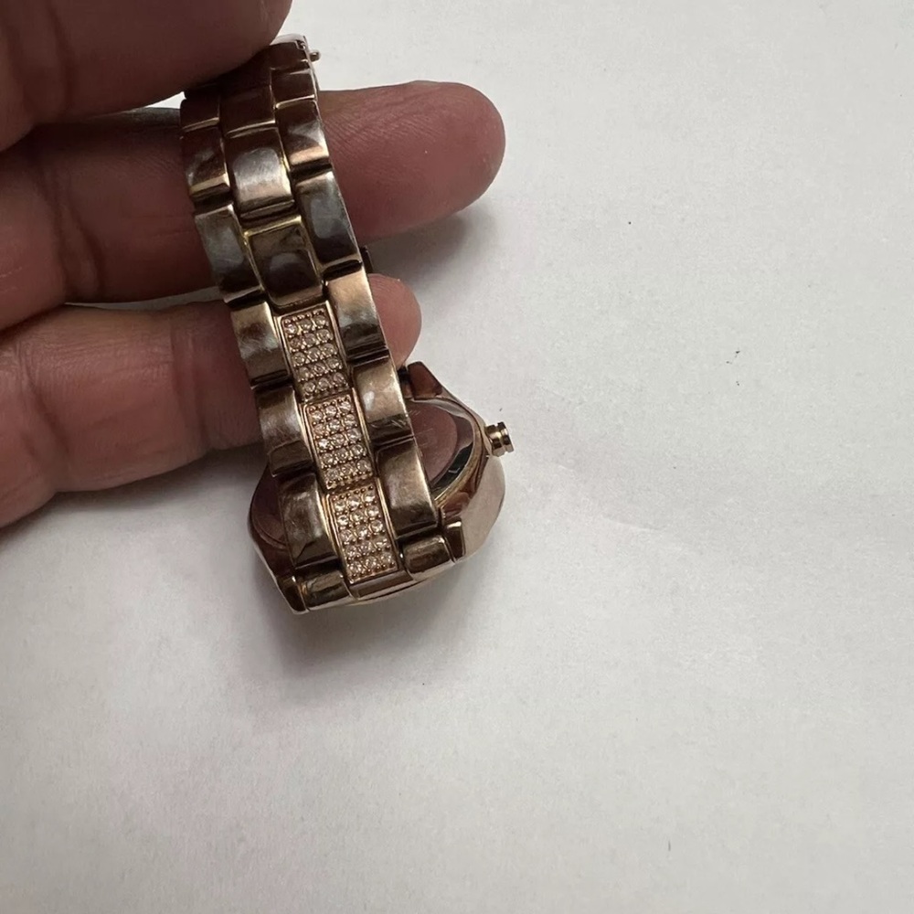 DKNY Rose Gold model  NY8399 new battery keeps time date accurate - Picture 12 of 12